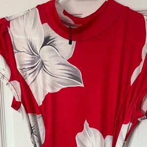 Maxi dress with belt stretch fabric, great fit and flowy.